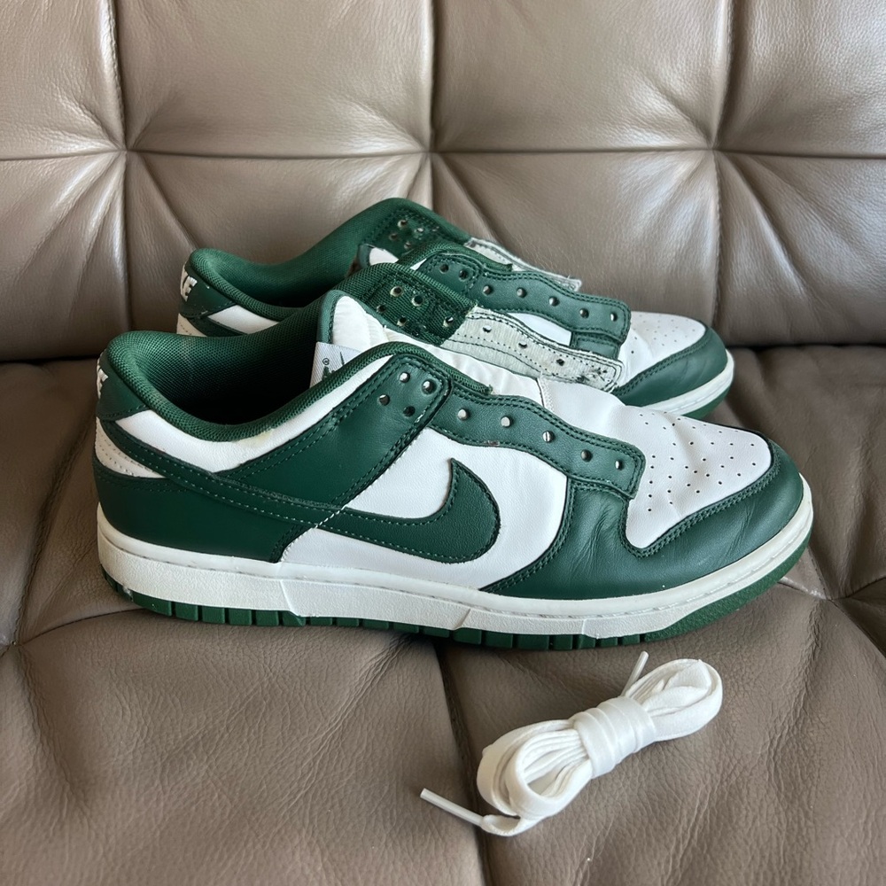 Nike Men’s Dunk Low Retro White Dark Green Michigan State Size 9.5